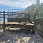 Lakeside - Lakefront Private Garden With Private Access To The