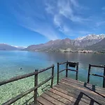 Lakeside - Lakefront Private Garden With Private Access To The Apartmán Onno