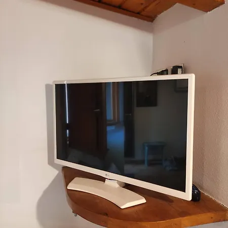 Lakeside - Lakefront Private Garden With Private Access To The * Onno