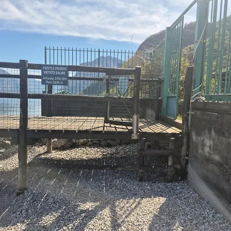 Lakeside - Lakefront Private Garden With Private Access To The
