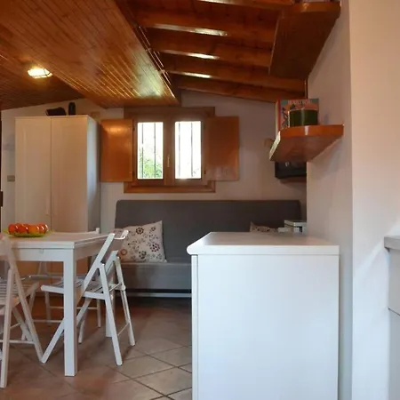 Lakeside - Lakefront Private Garden With Private Access To The アパート Onno